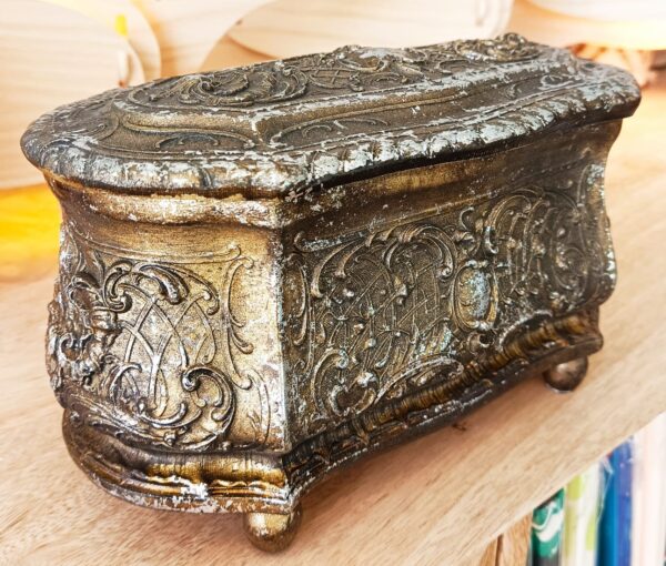 BOÎTE RESINE Style BAROQUE